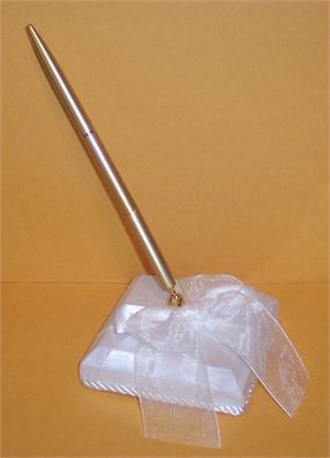 Beverly Clark White Bow with Gold Pen Holder